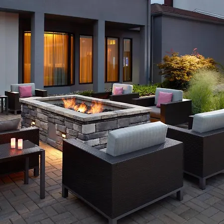 Courtyard By Marriott Raleigh Cary Hotel